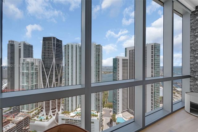 851 NE 1st Ave 4201, Miami, FL 33132