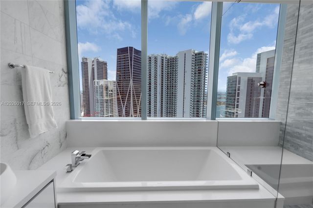 851 NE 1st Ave 4201, Miami, FL 33132