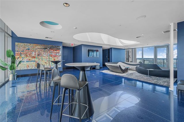 851 NE 1st Ave 4201, Miami, FL 33132