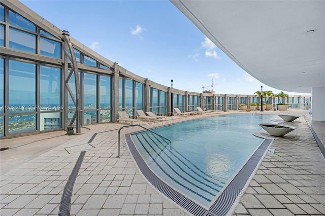 851 NE 1st Ave 4201, Miami, FL 33132