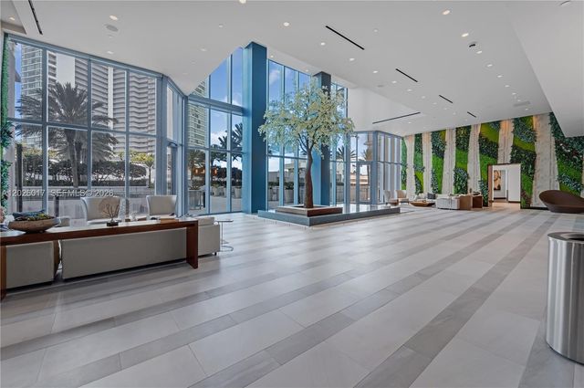 851 NE 1st Ave 4201, Miami, FL 33132