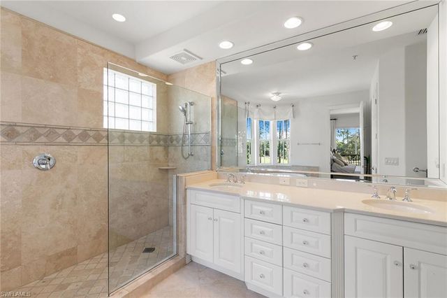 2642 Bolero DR 5-2, Naples, FL 34109