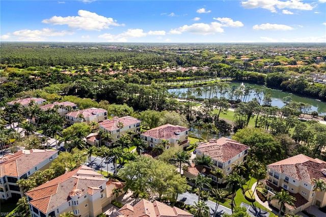 2642 Bolero DR 5-2, Naples, FL 34109