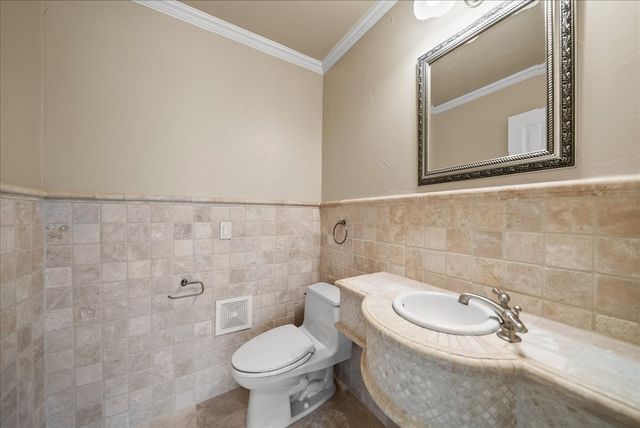 900 Amethyst Drive, Oak Point, TX 75068