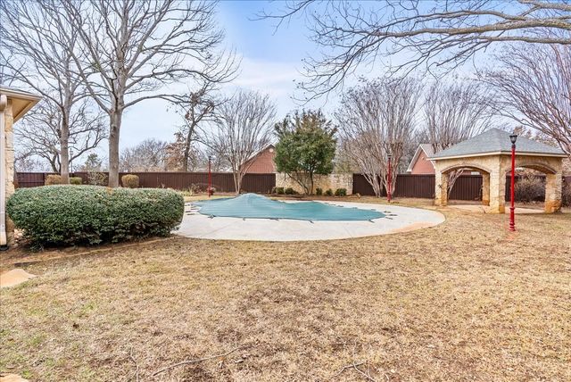 900 Amethyst Drive, Oak Point, TX 75068