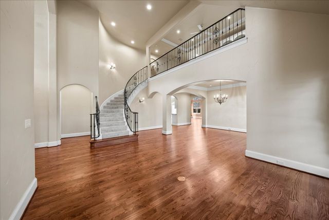 900 Amethyst Drive, Oak Point, TX 75068