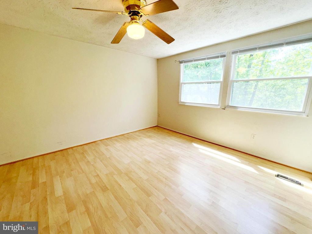 Image 19 of property listing at 8310 MARY LEE LN, Laurel, MD 20723