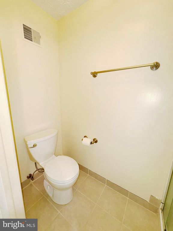 Image 21 of property listing at 8310 MARY LEE LN, Laurel, MD 20723