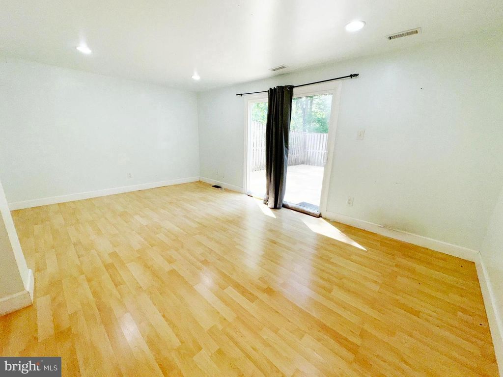 Image 25 of property listing at 8310 MARY LEE LN, Laurel, MD 20723
