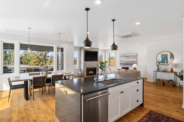 2656 NW Nordeen Way, Bend, OR 97703