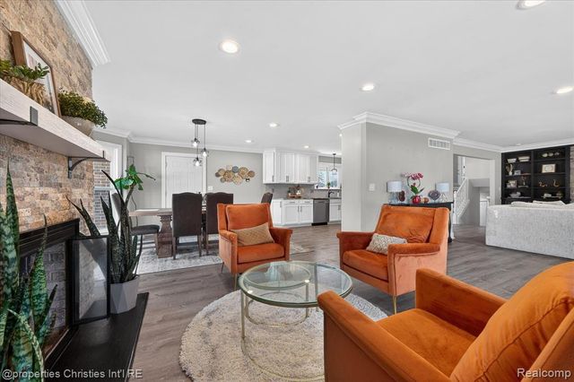 16399 Huff Street, Livonia, MI 48154