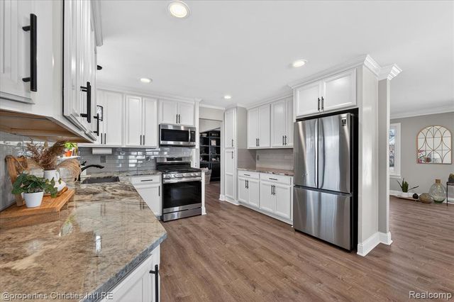 16399 Huff Street, Livonia, MI 48154