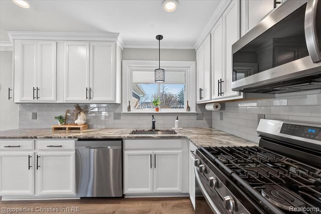 16399 Huff Street, Livonia, MI 48154