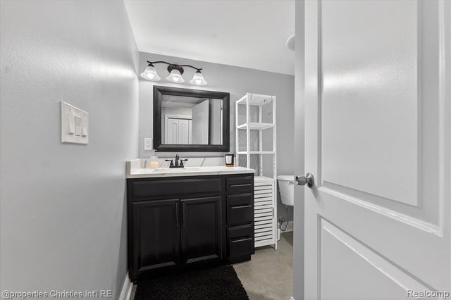 16399 Huff Street, Livonia, MI 48154