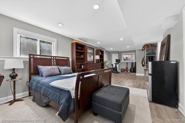 16399 Huff Street, Livonia, MI 48154