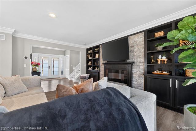 16399 Huff Street, Livonia, MI 48154