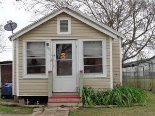 310 S Avenue D, Freeport, TX 77541