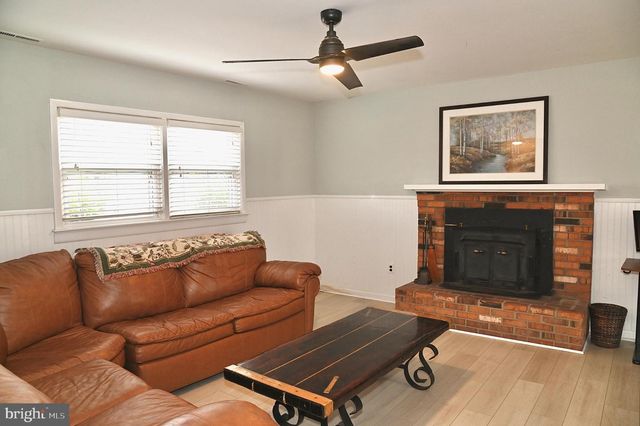 10009 LAURAN PL, Nokesville, VA 20181