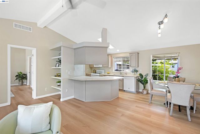 28680 Mercury st, Hayward, CA 94544