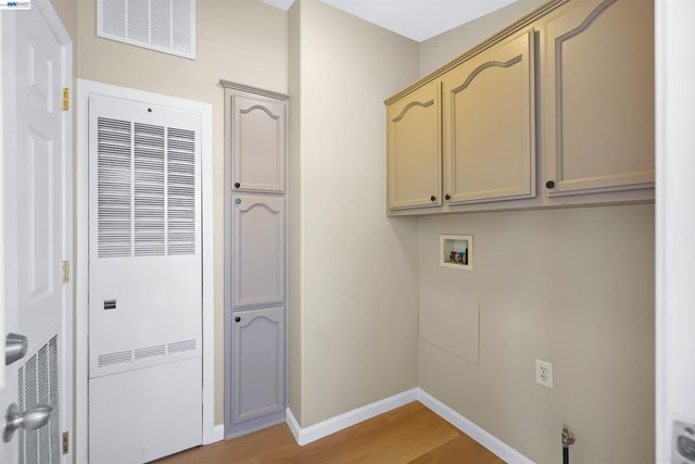 28680 Mercury st, Hayward, CA 94544
