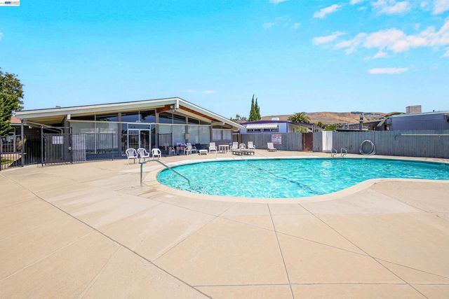 28680 Mercury st, Hayward, CA 94544