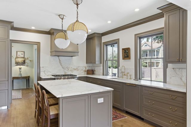 55 Elizabeth Street, Charleston, SC 29403