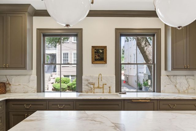55 Elizabeth Street, Charleston, SC 29403