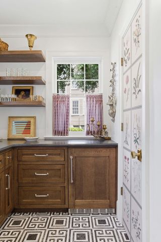 55 Elizabeth Street, Charleston, SC 29403