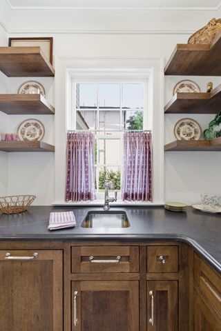 55 Elizabeth Street, Charleston, SC 29403