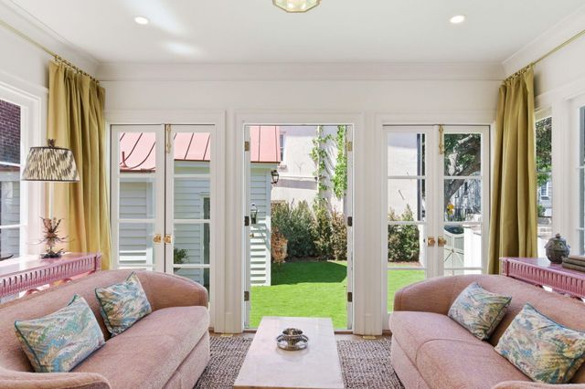 55 Elizabeth Street, Charleston, SC 29403