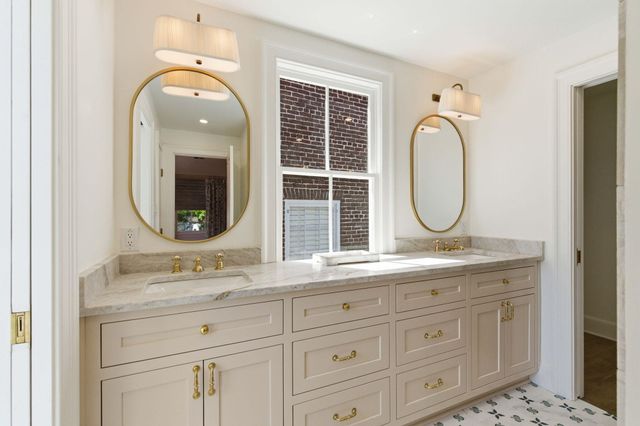 55 Elizabeth Street, Charleston, SC 29403
