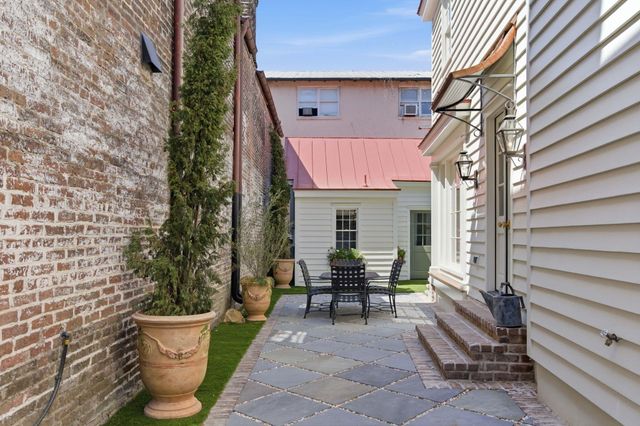 55 Elizabeth Street, Charleston, SC 29403