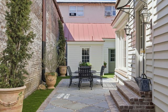 55 Elizabeth Street, Charleston, SC 29403