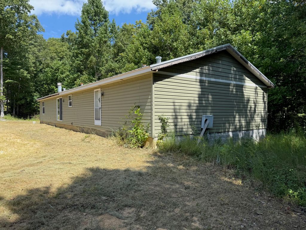 538 Pine Hill Cemetery Road, Whitwell, TN 37397