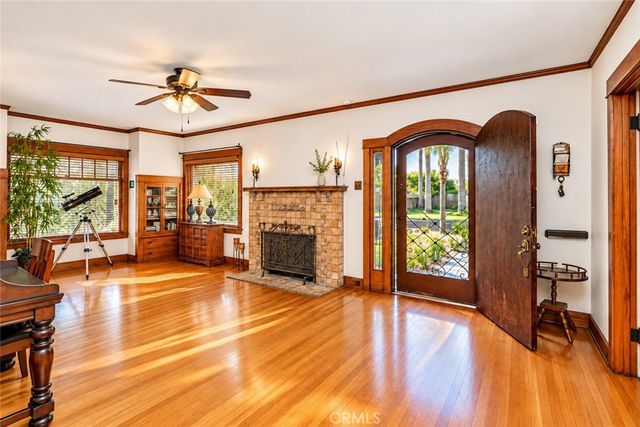 817 E Pasadena, Pomona, CA 91767