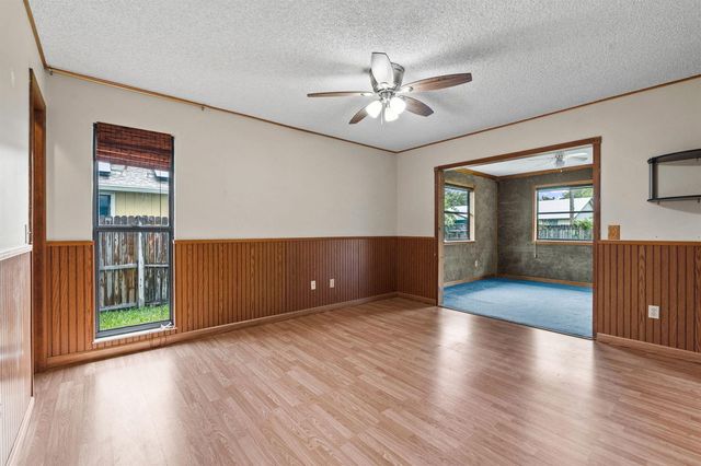 1001 SW Canary Terrace, Port St. Lucie, FL 34953