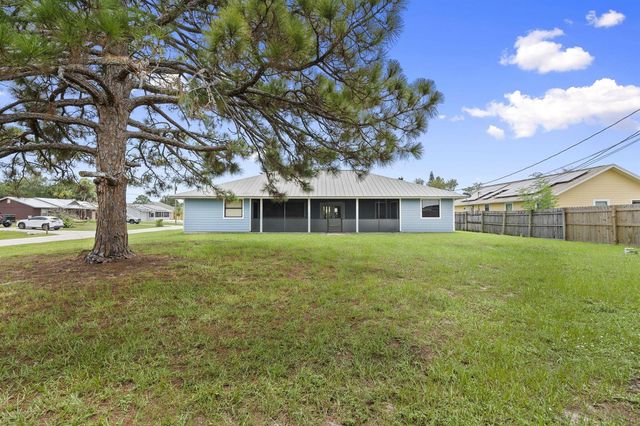1001 SW Canary Terrace, Port St. Lucie, FL 34953