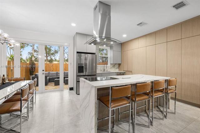 7852 NW 116th Pl, Doral, FL 33178