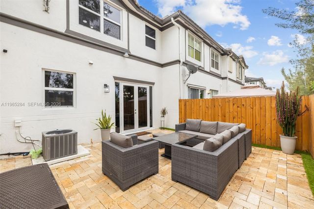 7852 NW 116th Pl, Doral, FL 33178