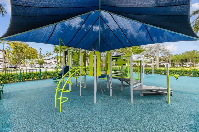 7852 NW 116th Pl, Doral, FL 33178