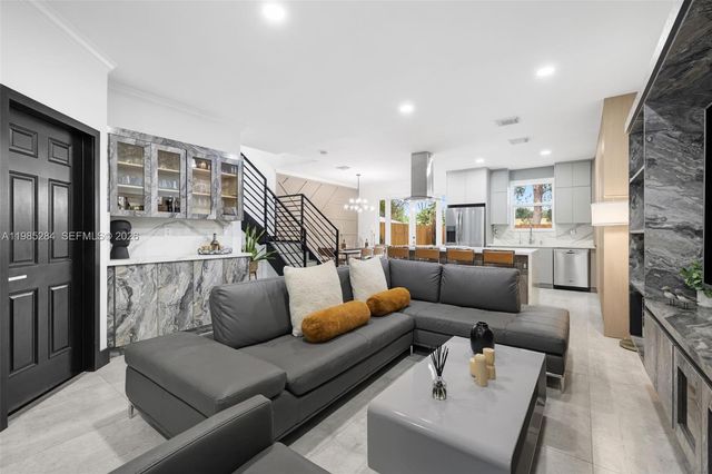 7852 NW 116th Pl, Doral, FL 33178