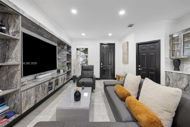 7852 NW 116th Pl, Doral, FL 33178