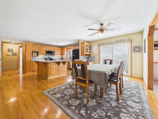 9030 S Posey Ct, Derby, KS 67037