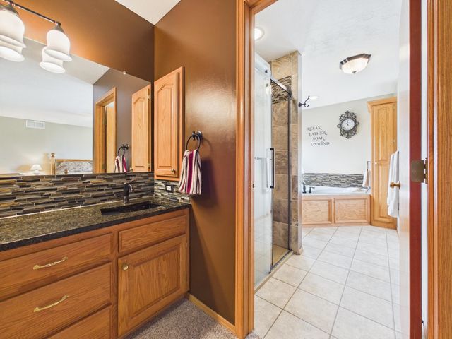 9030 S Posey Ct, Derby, KS 67037