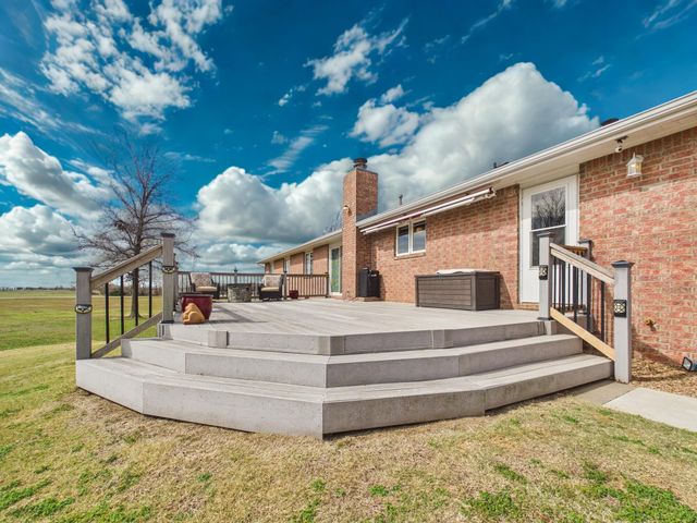 9030 S Posey Ct, Derby, KS 67037