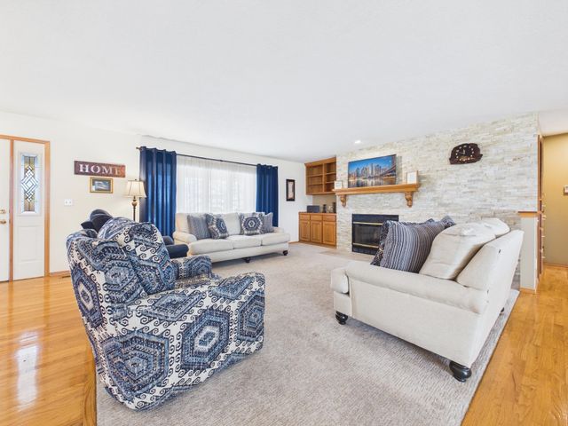 9030 S Posey Ct, Derby, KS 67037