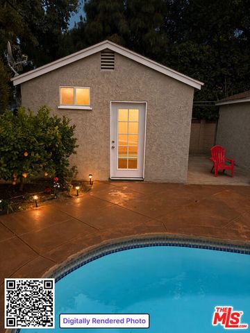 17345 Hamlin Street, Lake Balboa, CA 91406