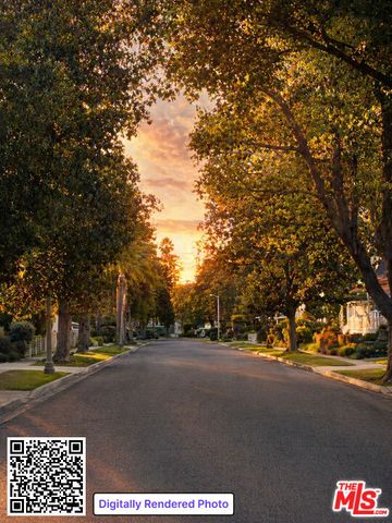 17345 Hamlin Street, Lake Balboa, CA 91406