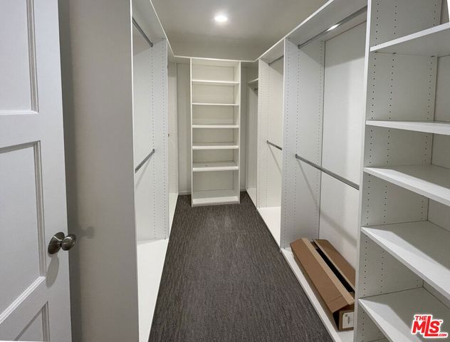 17345 Hamlin Street, Lake Balboa, CA 91406