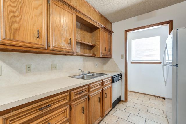 7405 Waco Avenue, Lubbock, TX 79423